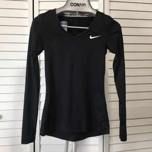 Black running top